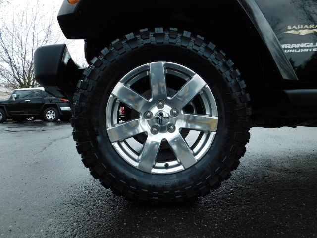 2012 Jeep Wrangler Unlimited Sahara / 4WD / Hard Top / Navi / LIFTED   - Photo 23 - Portland, OR 97217