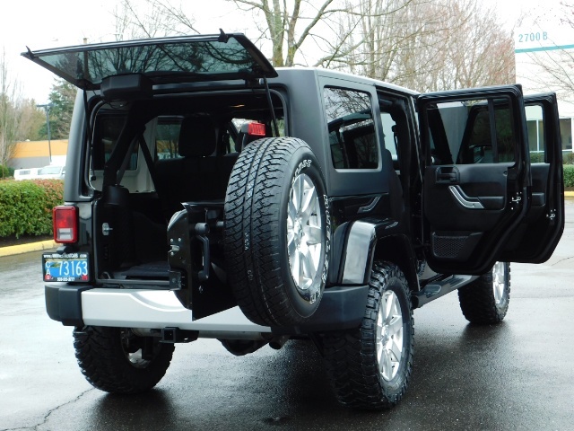 2012 Jeep Wrangler Unlimited Sahara / 4WD / Hard Top / Navi / LIFTED   - Photo 29 - Portland, OR 97217