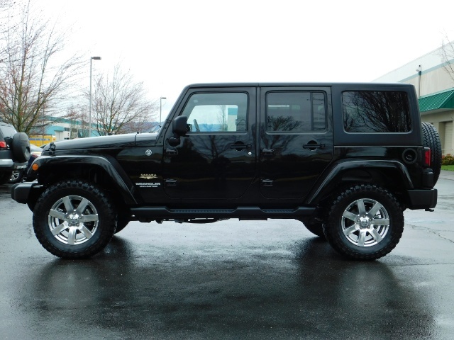 2012 Jeep Wrangler Unlimited Sahara / 4WD / Hard Top / Navi / LIFTED   - Photo 3 - Portland, OR 97217