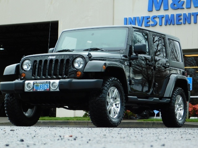 2012 Jeep Wrangler Unlimited Sahara / 4WD / Hard Top / Navi / LIFTED   - Photo 43 - Portland, OR 97217