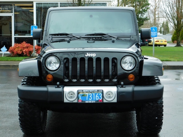 2012 Jeep Wrangler Unlimited Sahara / 4WD / Hard Top / Navi / LIFTED   - Photo 5 - Portland, OR 97217