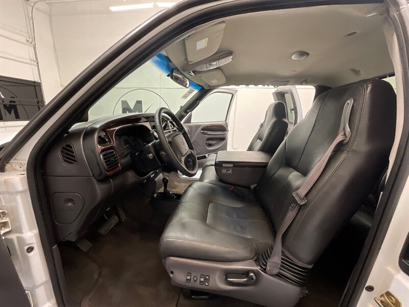 2001 Dodge Ram 2500 Laramie 4X4 5.9L DIESEL / NEW WHEELS & TIRES / Leather Seats / Long Bed / ZERO RUST - Photo 14 - Gladstone, OR 97027