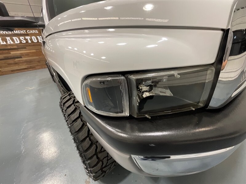 2001 Dodge Ram 2500 Laramie 4X4 5.9L DIESEL / NEW WHEELS & TIRES / Leather Seats / Long Bed / ZERO RUST - Photo 27 - Gladstone, OR 97027