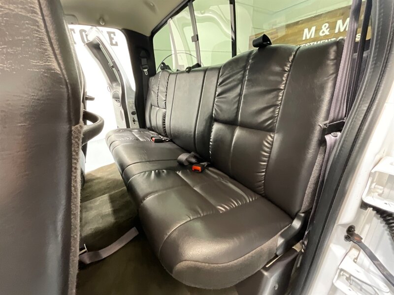 2001 Dodge Ram 2500 Laramie 4X4 5.9L DIESEL / NEW WHEELS & TIRES / Leather Seats / Long Bed / ZERO RUST - Photo 41 - Gladstone, OR 97027