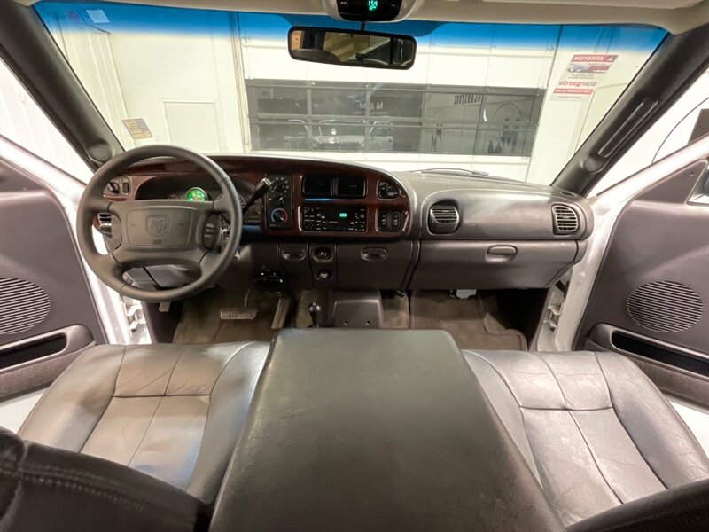 2001 Dodge Ram 2500 Laramie 4X4 5.9L DIESEL / NEW WHEELS & TIRES / Leather Seats / Long Bed / ZERO RUST - Photo 40 - Gladstone, OR 97027