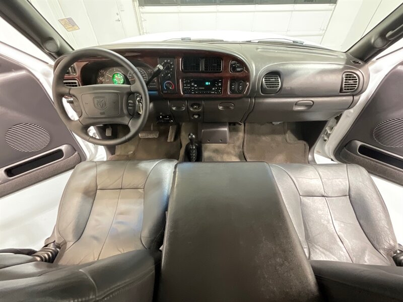 2001 Dodge Ram 2500 Laramie 4X4 5.9L DIESEL / NEW WHEELS & TIRES / Leather Seats / Long Bed / ZERO RUST - Photo 39 - Gladstone, OR 97027