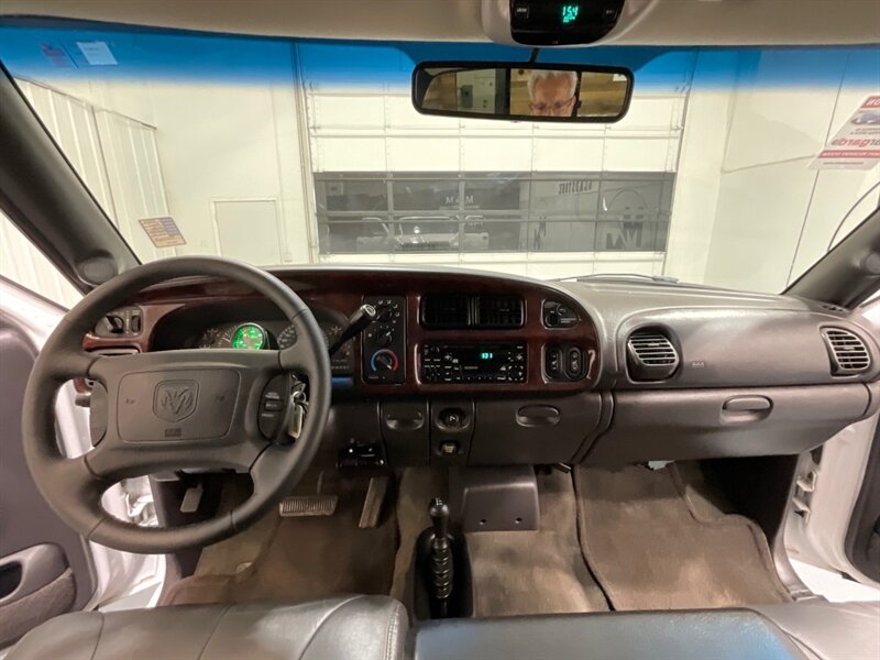 2001 Dodge Ram 2500 Laramie 4X4 5.9L DIESEL / NEW WHEELS & TIRES / Leather Seats / Long Bed / ZERO RUST - Photo 42 - Gladstone, OR 97027