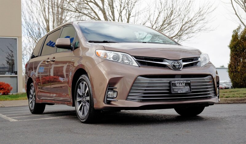 2020 Toyota Sienna XLE 7-Passenger   - Photo 2 - Portland, OR 97217