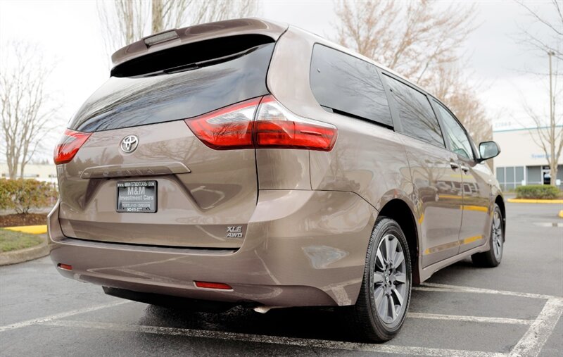 2020 Toyota Sienna XLE 7-Passenger   - Photo 3 - Portland, OR 97217