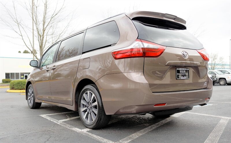 2020 Toyota Sienna XLE 7-Passenger   - Photo 4 - Portland, OR 97217