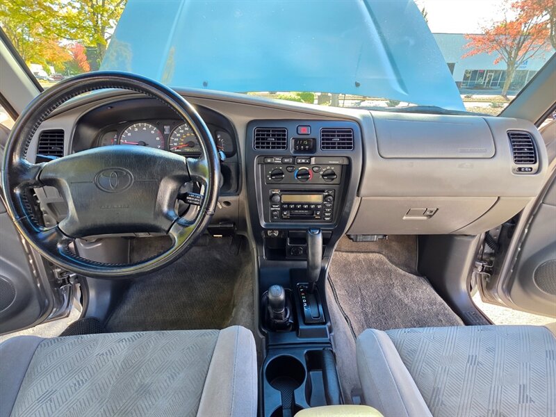 2001 Toyota 4Runner SR5 V6 / 4X4 / DIFF LOCK / TIMING BELT DONE / NEW TIRES / NEW LIFT / SERVICE RECORDS - Photo 17 - Portland, OR 97217