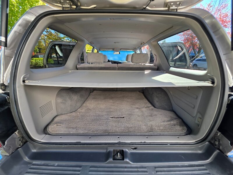 2001 Toyota 4Runner SR5 V6 / 4X4 / DIFF LOCK / TIMING BELT DONE / NEW TIRES / NEW LIFT / SERVICE RECORDS - Photo 37 - Portland, OR 97217