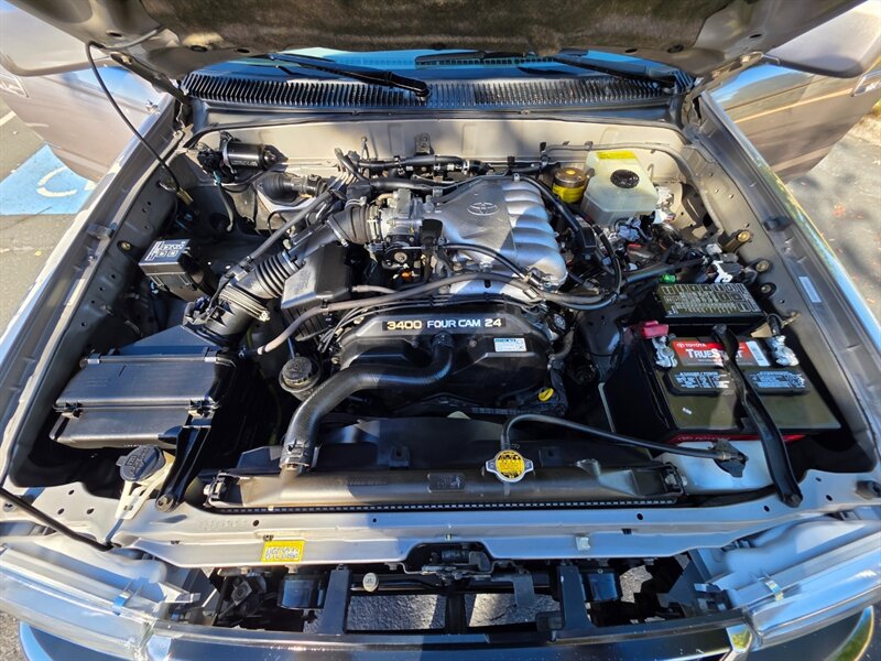 2001 Toyota 4Runner SR5 V6 / 4X4 / DIFF LOCK / TIMING BELT DONE / NEW TIRES / NEW LIFT / SERVICE RECORDS - Photo 31 - Portland, OR 97217