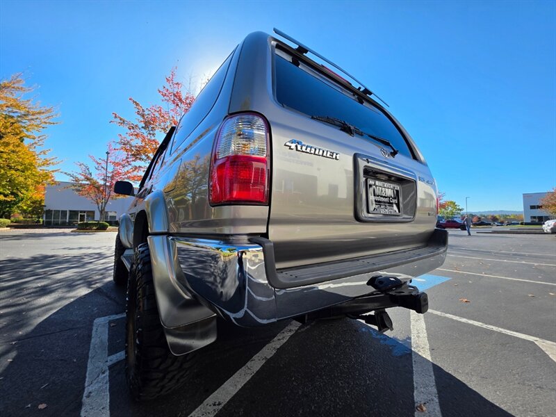 2001 Toyota 4Runner SR5 V6 / 4X4 / DIFF LOCK / TIMING BELT DONE / NEW TIRES / NEW LIFT / SERVICE RECORDS - Photo 11 - Portland, OR 97217