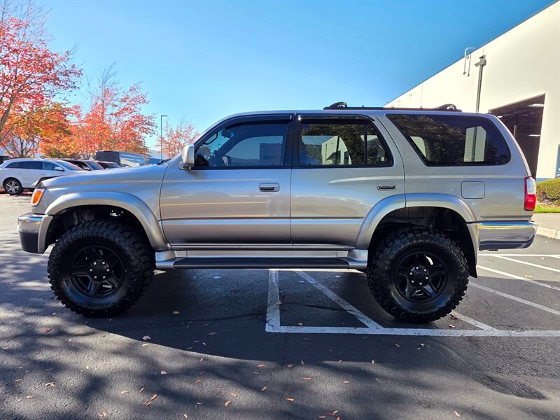2001 Toyota 4Runner SR5 V6 / 4X4 / DIFF LOCK / TIMING BELT DONE / NEW TIRES / NEW LIFT / SERVICE RECORDS - Photo 3 - Portland, OR 97217