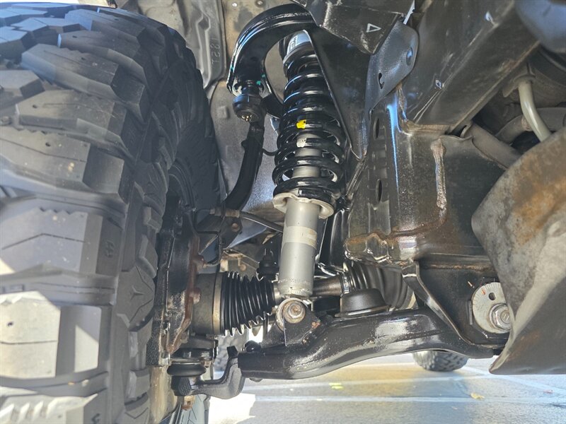 2001 Toyota 4Runner SR5 V6 / 4X4 / DIFF LOCK / TIMING BELT DONE / NEW TIRES / NEW LIFT / SERVICE RECORDS - Photo 43 - Portland, OR 97217