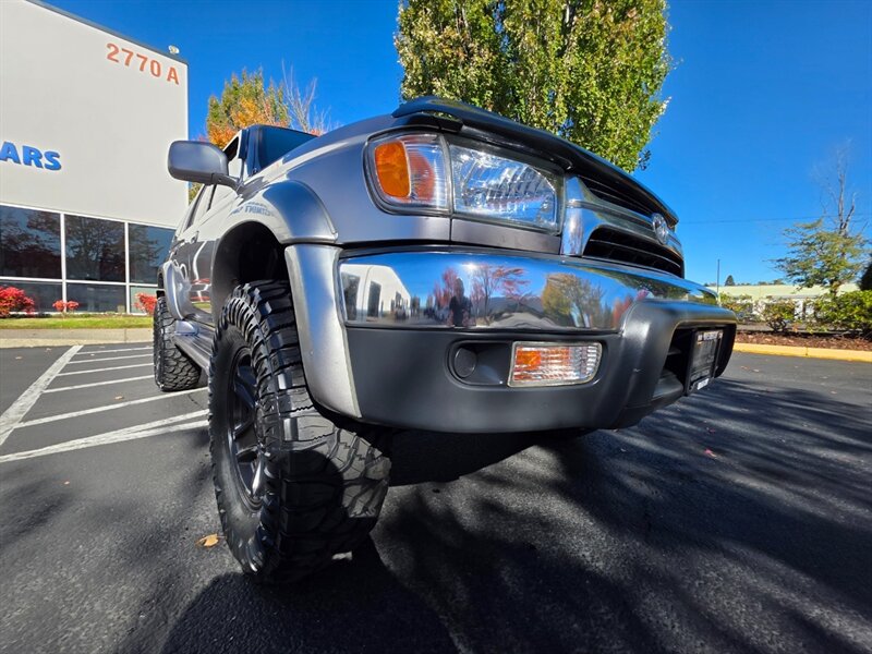 2001 Toyota 4Runner SR5 V6 / 4X4 / DIFF LOCK / TIMING BELT DONE / NEW TIRES / NEW LIFT / SERVICE RECORDS - Photo 9 - Portland, OR 97217