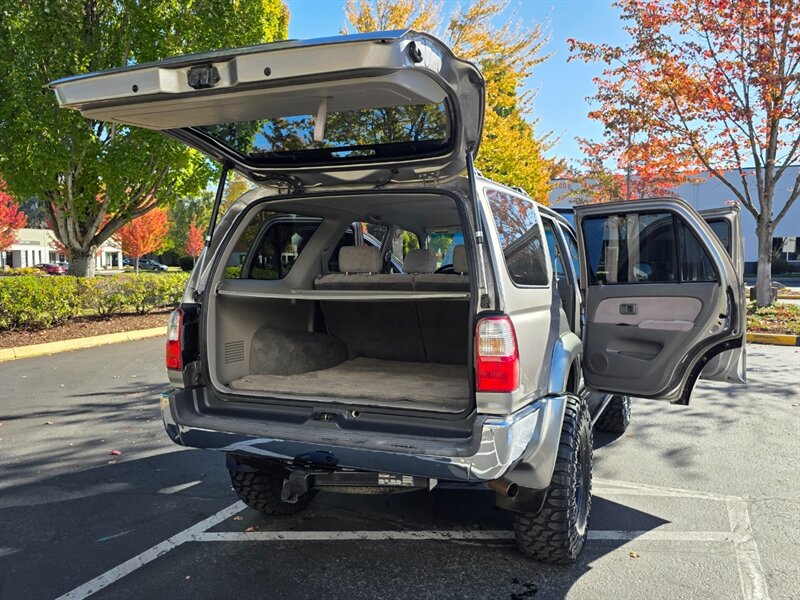 2001 Toyota 4Runner SR5 V6 / 4X4 / DIFF LOCK / TIMING BELT DONE / NEW TIRES / NEW LIFT / SERVICE RECORDS - Photo 28 - Portland, OR 97217