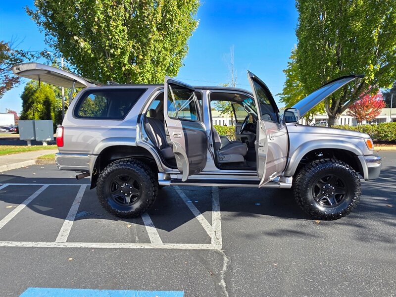 2001 Toyota 4Runner SR5 V6 / 4X4 / DIFF LOCK / TIMING BELT DONE / NEW TIRES / NEW LIFT / SERVICE RECORDS - Photo 24 - Portland, OR 97217