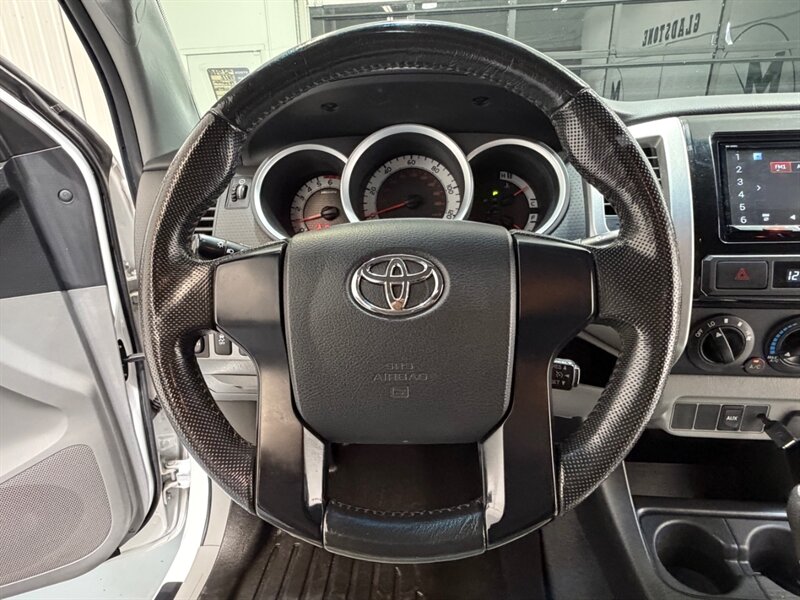 2012 Toyota Tacoma PreRunner V6 SR5 / NEW TIRES / Backup Camera /LOCAL TRUCK w. ZERO RUST - Photo 18 - Gladstone, OR 97027