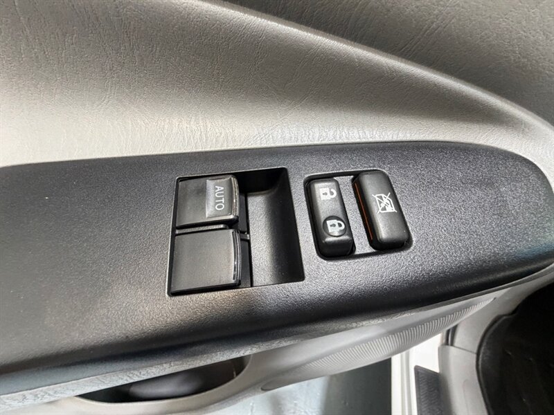2012 Toyota Tacoma PreRunner V6 SR5 / NEW TIRES / Backup Camera /LOCAL TRUCK w. ZERO RUST - Photo 34 - Gladstone, OR 97027