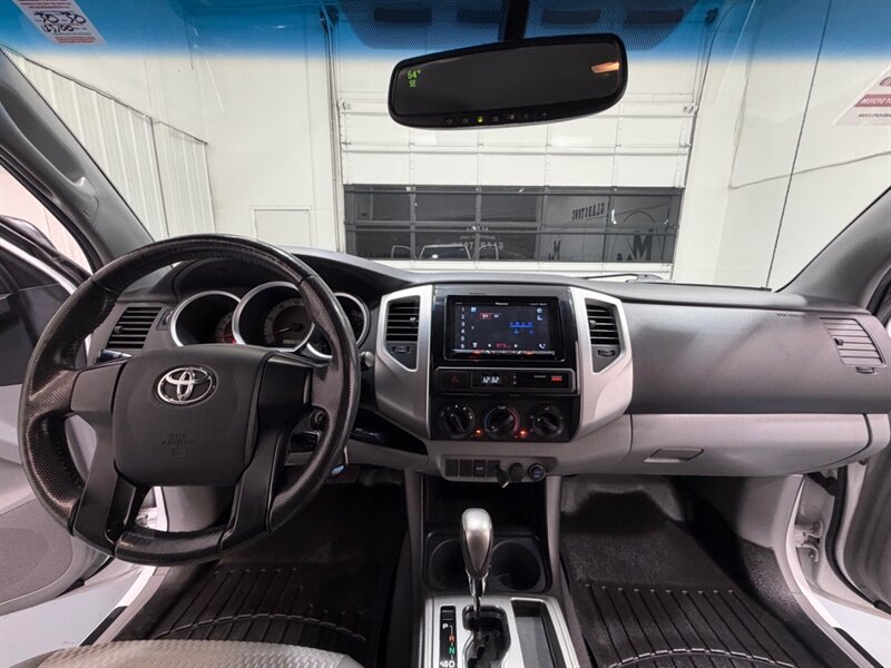 2012 Toyota Tacoma PreRunner V6 SR5 / NEW TIRES / Backup Camera /LOCAL TRUCK w. ZERO RUST - Photo 38 - Gladstone, OR 97027