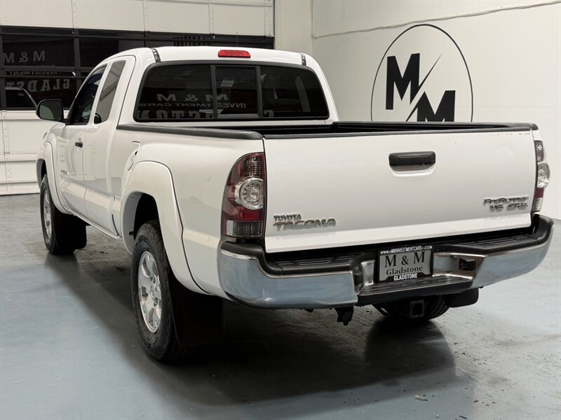 2012 Toyota Tacoma PreRunner V6 SR5 / NEW TIRES / Backup Camera /LOCAL TRUCK w. ZERO RUST - Photo 8 - Gladstone, OR 97027