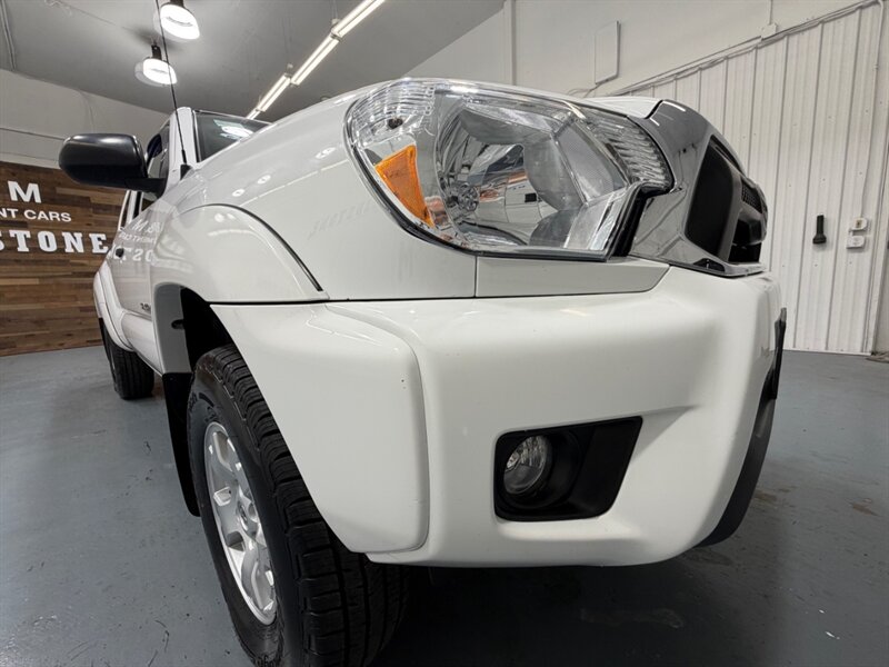 2012 Toyota Tacoma PreRunner V6 SR5 / NEW TIRES / Backup Camera /LOCAL TRUCK w. ZERO RUST - Photo 53 - Gladstone, OR 97027
