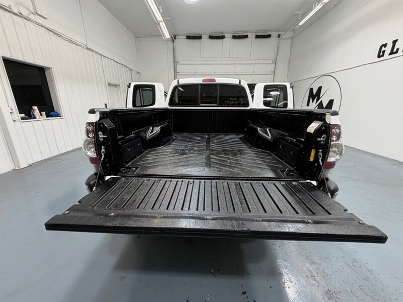 2012 Toyota Tacoma PreRunner V6 SR5 / NEW TIRES / Backup Camera /LOCAL TRUCK w. ZERO RUST - Photo 10 - Gladstone, OR 97027