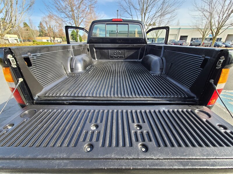 1997 Toyota Tacoma 4X4 / V6 3.4 L TIMING BELT DONE / LIFTED / 1-OWNER  / NEW TIRES / LOCAL TRUCK / NO RUST / LOW MILES !! - Photo 31 - Portland, OR 97217