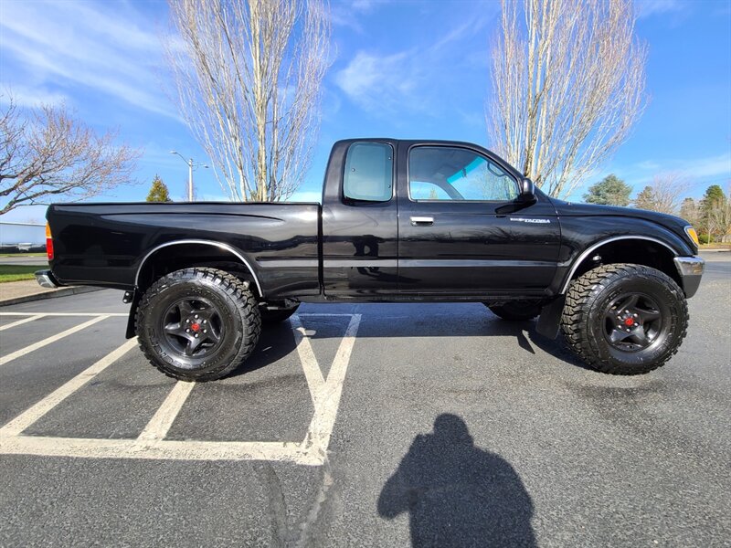 1997 Toyota Tacoma 4X4 / V6 3.4 L TIMING BELT DONE / LIFTED / 1-OWNER  / NEW TIRES / LOCAL TRUCK / NO RUST / LOW MILES !! - Photo 4 - Portland, OR 97217