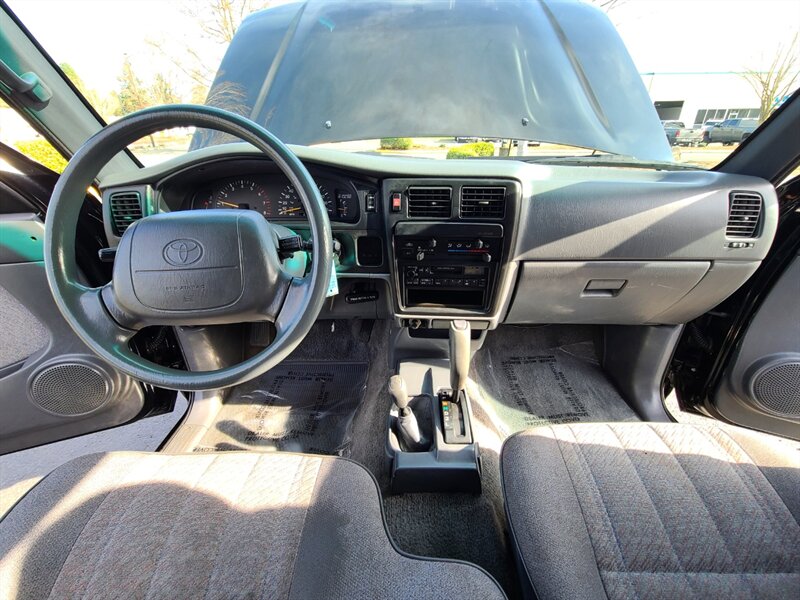 1997 Toyota Tacoma 4X4 / V6 3.4 L TIMING BELT DONE / LIFTED / 1-OWNER  / NEW TIRES / LOCAL TRUCK / NO RUST / LOW MILES !! - Photo 17 - Portland, OR 97217