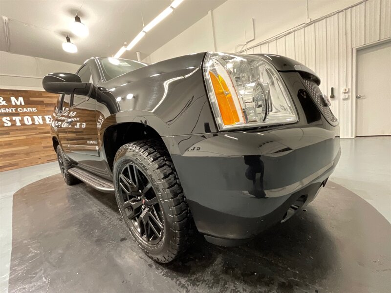 2011 GMC Yukon Denali 4X4 / 6.2L V8 / Leather DVD Player / LOCAL  / 3RD ROW SEAT - Photo 32 - Gladstone, OR 97027