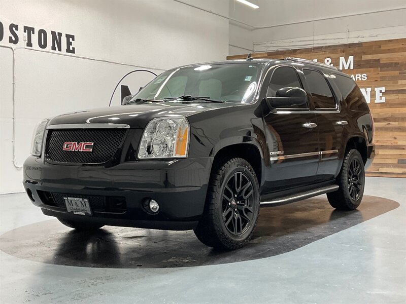 2011 GMC Yukon Denali 4X4 / 6.2L V8 / Leather DVD Player / LOCAL  / 3RD ROW SEAT - Photo 64 - Gladstone, OR 97027