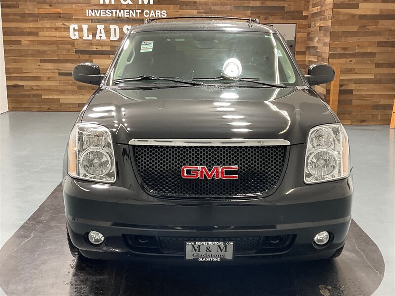 2011 GMC Yukon Denali 4X4 / 6.2L V8 / Leather DVD Player / LOCAL  / 3RD ROW SEAT - Photo 5 - Gladstone, OR 97027