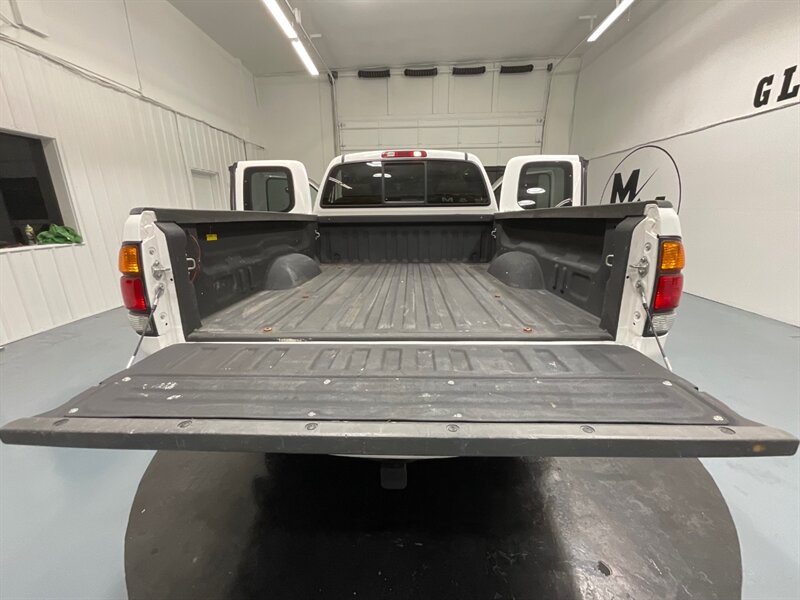 2003 Toyota Tundra Limited 4x4 / 4.7L V8 / Leather / LOW MILES  / Timing belt service  done - Photo 11 - Gladstone, OR 97027