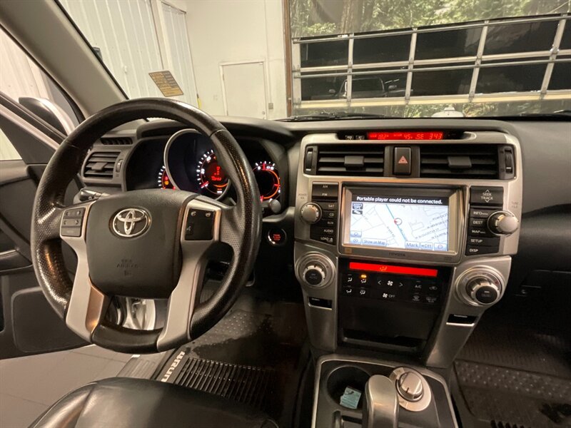 2013 Toyota 4Runner Limited 4X4 / 3RD ROW SEAT / LIFTED LIFTED  Leather & Heated Seats / Navigation & Camera / Sunroof / LIFTED / LOCAL OREGON SUV / RUST FREE !! - Photo 18 - Gladstone, OR 97027