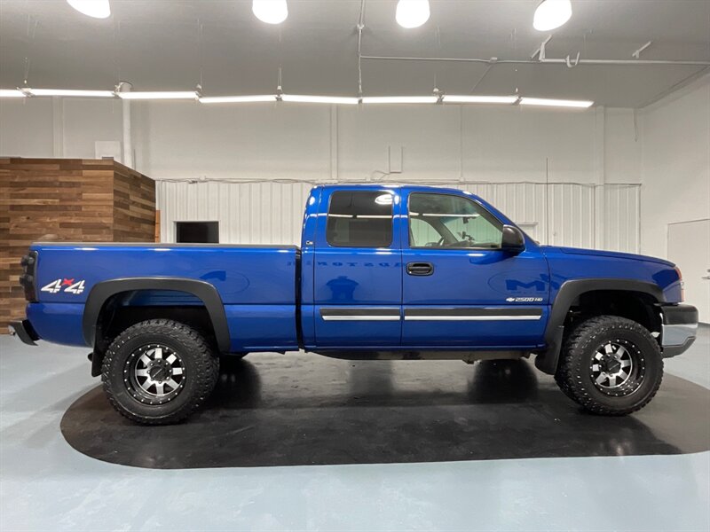 2003 Chevrolet Silverado 2500 LS Extended Cab 4Dr / 4X4 /6.0L V8/ 5-SPEED MANUAL  / LOCAL TRUCK NO RUST - Photo 4 - Gladstone, OR 97027