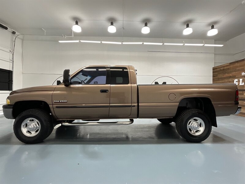 2000 Dodge Ram 2500 SLT Laramie 4X4 / 5.9L DIESEL / 5-SPEED /NEW TIRES  / LONG BED / ZERO RUST - Photo 3 - Gladstone, OR 97027