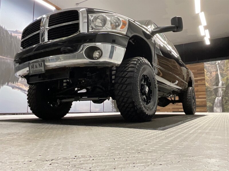 2007 Dodge Ram 2500 SLT MEGACAB 4X4 / 6.7L DIESEL / 6-SPEED MANUAL  / LIFTED w. 37 " MUD TIRES & 17 " XD WHEELS / LOCAL OREGON TRUCK / RUST FREE / SHARP & CLEAN !! - Photo 5 - Gladstone, OR 97027