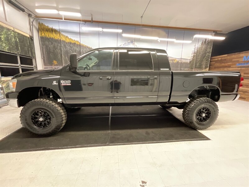 2007 Dodge Ram 2500 SLT MEGACAB 4X4 / 6.7L DIESEL / 6-SPEED MANUAL  / LIFTED w. 37 " MUD TIRES & 17 " XD WHEELS / LOCAL OREGON TRUCK / RUST FREE / SHARP & CLEAN !! - Photo 3 - Gladstone, OR 97027