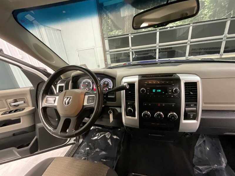 2011 RAM 2500 Big Horn Crew Cab 4X4 / 6.7L DIESEL / 62,000 MILES  / LOCAL OREGON TRUCK / RUST FREE / LONG BED / Factory Trailer brake / LOW MILES - Photo 36 - Gladstone, OR 97027