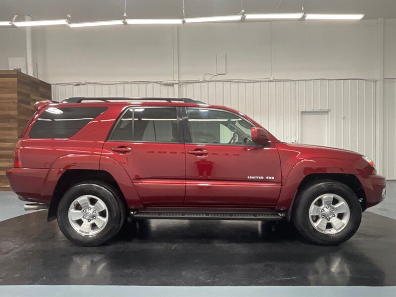 2005 Toyota 4Runner Limited 4X4 / 4.0L V6 / Leather /ONLY 52,000 MILES  / LOCAL RUST FREE - Photo 4 - Gladstone, OR 97027