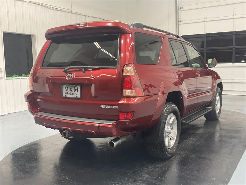 2005 Toyota 4Runner Limited 4X4 / 4.0L V6 / Leather /ONLY 52,000 MILES  / LOCAL RUST FREE - Photo 8 - Gladstone, OR 97027