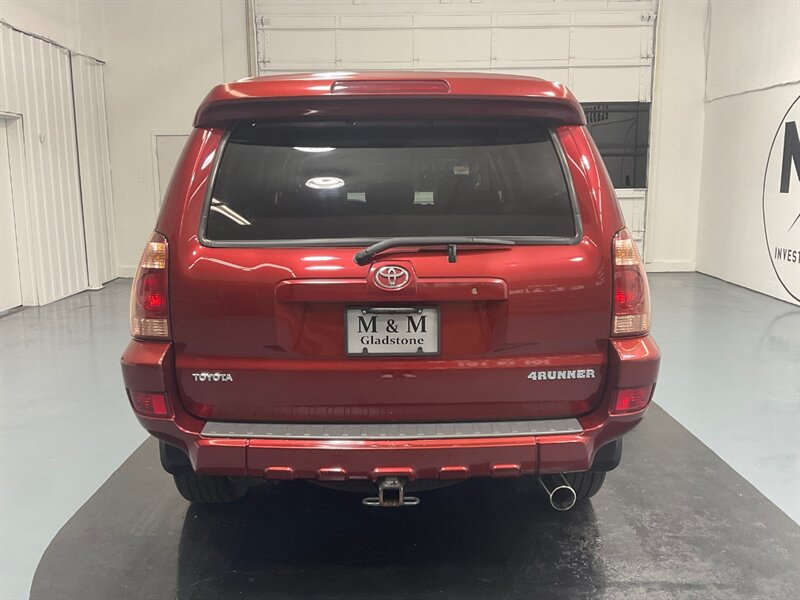 2005 Toyota 4Runner Limited 4X4 / 4.0L V6 / Leather /ONLY 52,000 MILES  / LOCAL RUST FREE - Photo 7 - Gladstone, OR 97027