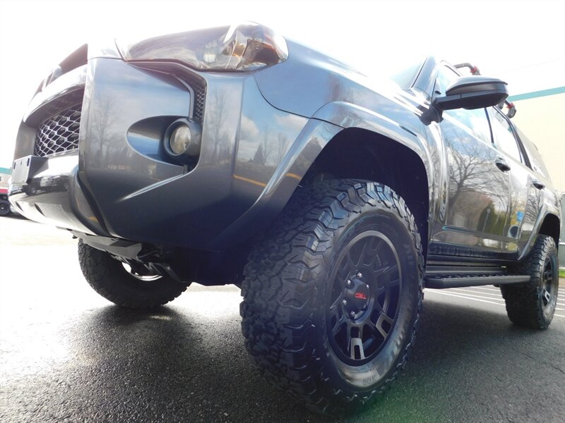 2019 Toyota 4Runner CUSTOM TRD PRO UPGRADE / TRD LEATHER / LIFTED LIFT   - Photo 22 - Portland, OR 97217