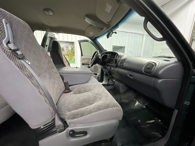 2001 Dodge Ram 2500 Laramie SLT 4X4 / 5.9L DIESEL / 121,000 MILES  LONG BED / CALIFORNIA TRUCK / RUST FREE / SHARP & CLEAN !! - Photo 16 - Gladstone, OR 97027