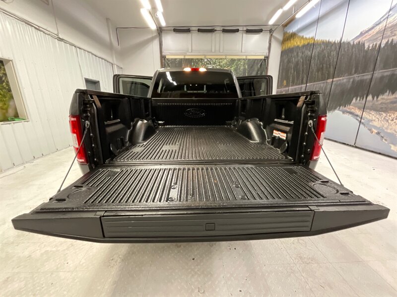 2018 Ford F-150 XLT Crew Cab 4X4 / 3.5L V6 ECOBOOST / 1-OWNER  /Backup Camera / Excel Cond - Photo 21 - Gladstone, OR 97027