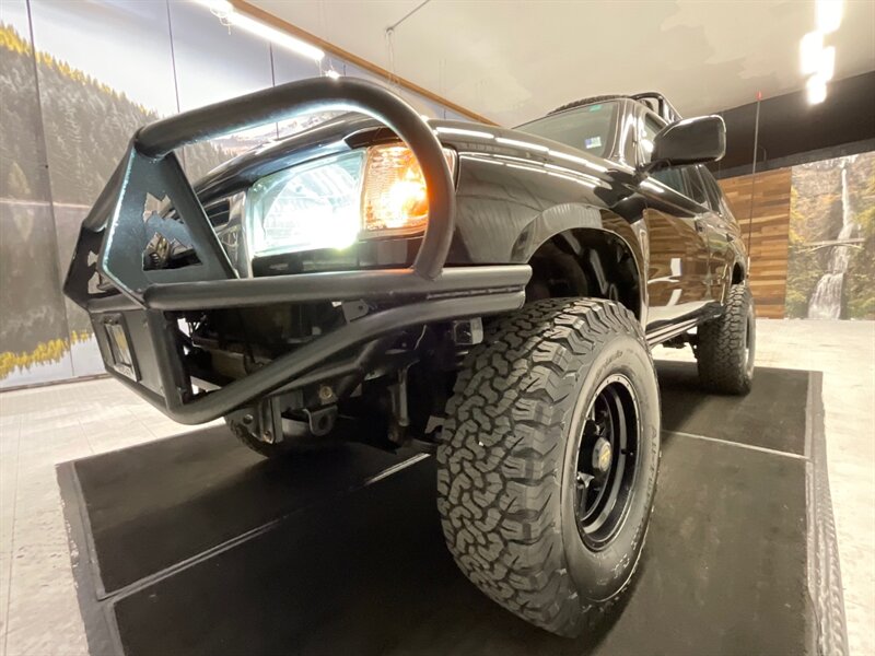 2000 Toyota 4Runner SR5 4X4 / 3.4L V6 / 5-SPEED MANUAL / LIFTED  / LOCAL SUV / FRESH TIMING BELT WATER PUMP SERVICE / CUSTOM BUMPER & LIGHT BAR / ROOF RACK - Photo 27 - Gladstone, OR 97027