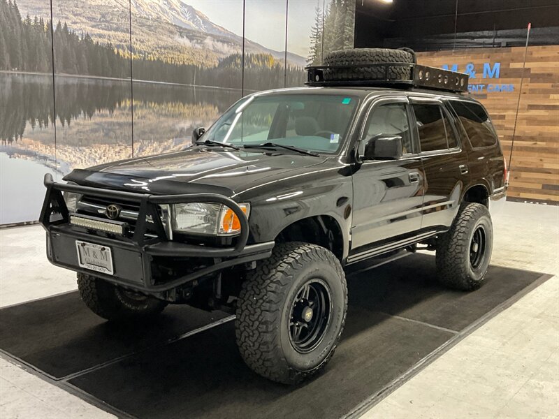 2000 Toyota 4Runner SR5 4X4 / 3.4L V6 / 5-SPEED MANUAL / LIFTED  / LOCAL SUV / FRESH TIMING BELT WATER PUMP SERVICE / CUSTOM BUMPER & LIGHT BAR / ROOF RACK - Photo 1 - Gladstone, OR 97027